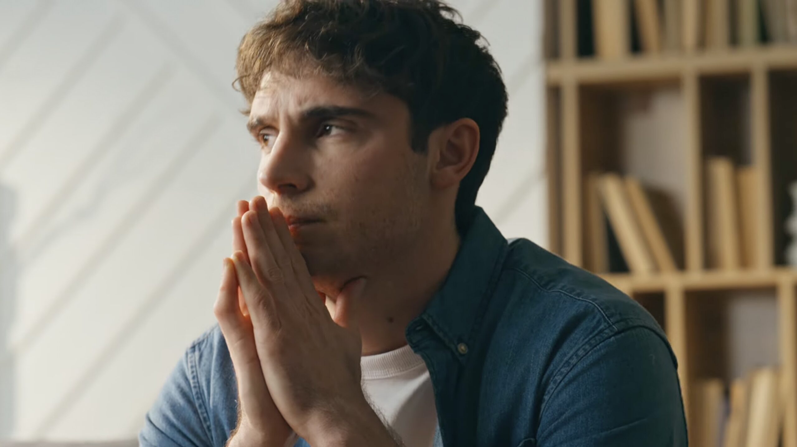 Screenshot Man frustrated by ghosting